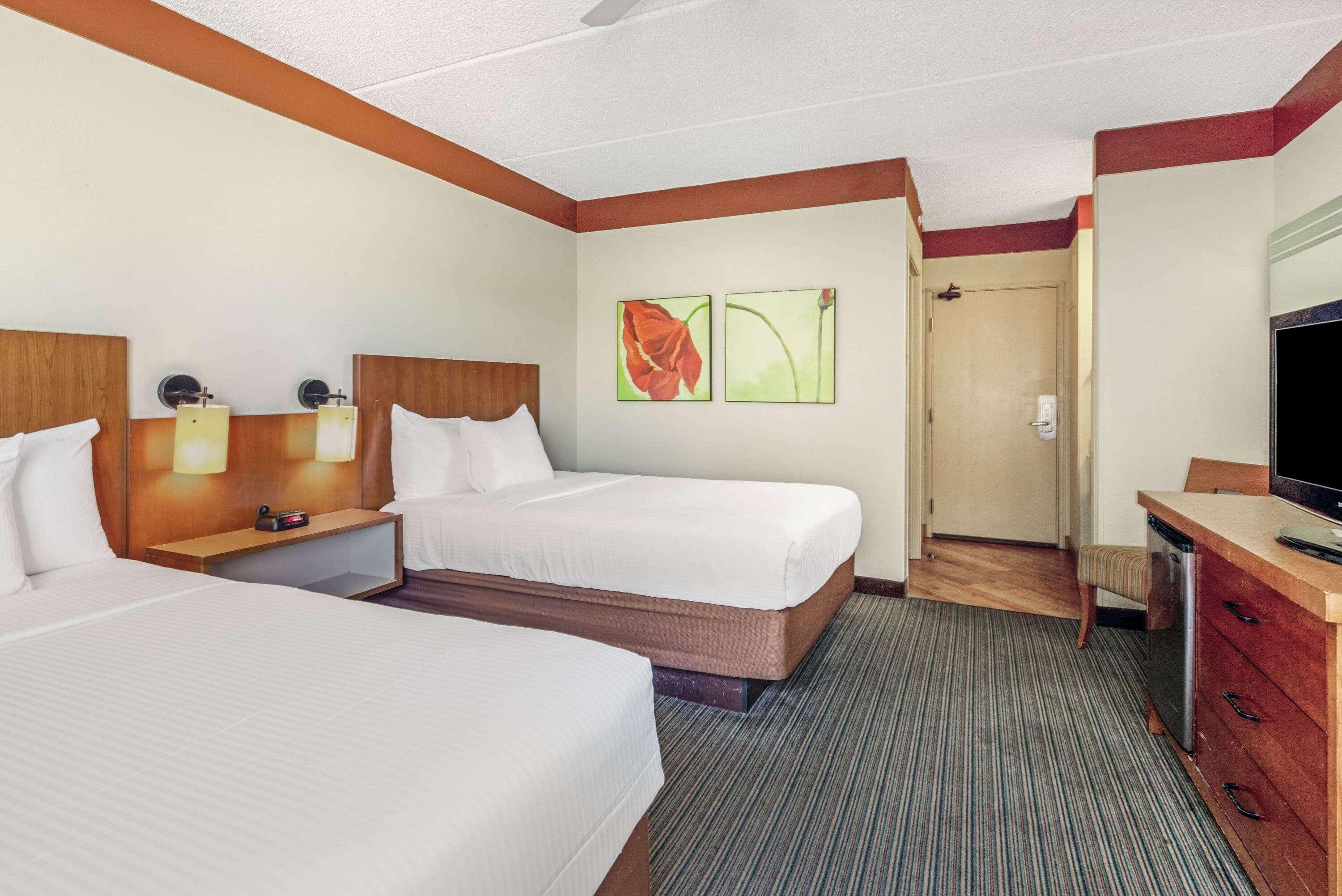 La Quinta By Wyndham Miami Hotel