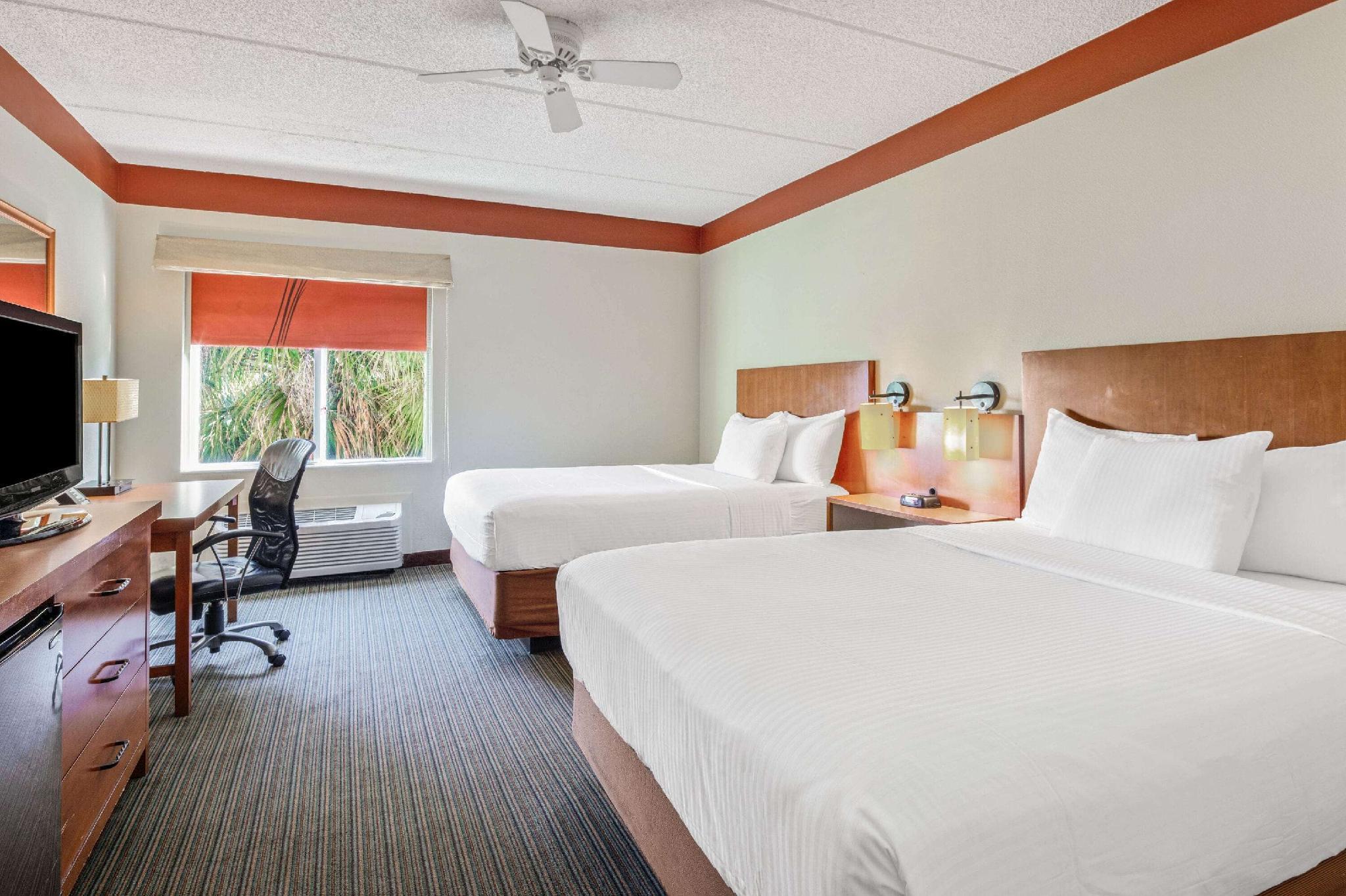 La Quinta By Wyndham Miami Cutler Bay
