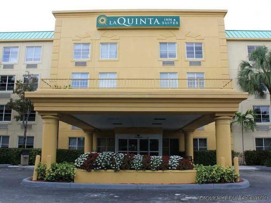 La Quinta By Wyndham Miami Hotel Cutler Bay